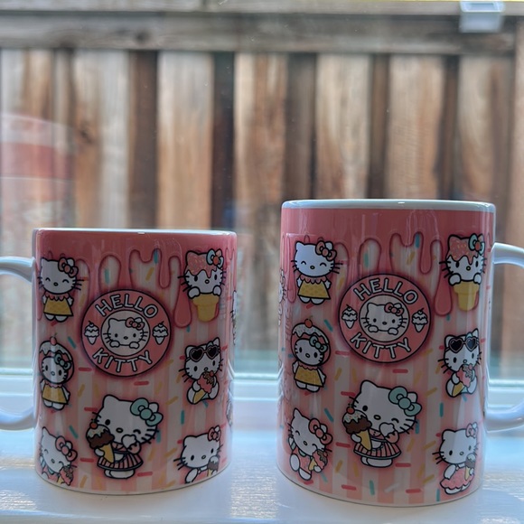 Hello kitty bundle - Picture 3 of 3